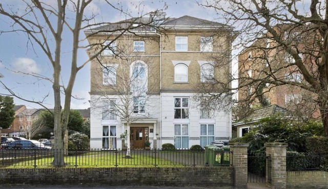 2-bed Apartment Sleeps 4 With Wi-fi