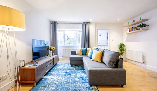 2-Bed City Gem in the heart of London Landmarks!