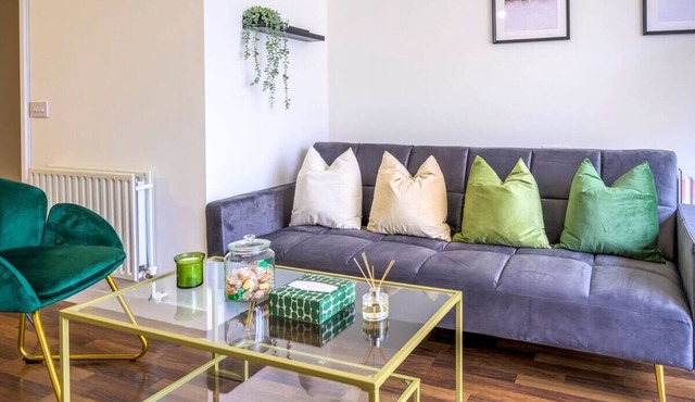 2 Bed close to ExCeL London and Elizabeth Line with Wi-Fi