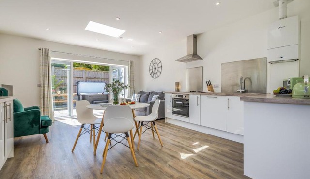 2 Bed in Bush oc-h31844