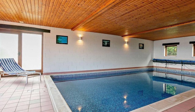 2 Bed in Holmfirth (oc-emley)