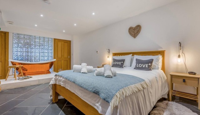 2 Bed in Whitstone (oc-f33454)