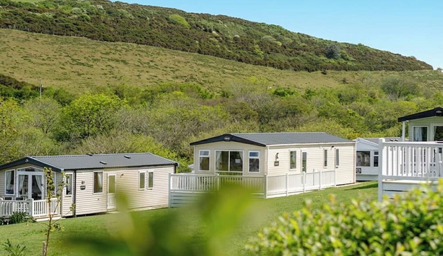 2 bedroom accommodation in Mawgan Porth, Nr Newquay