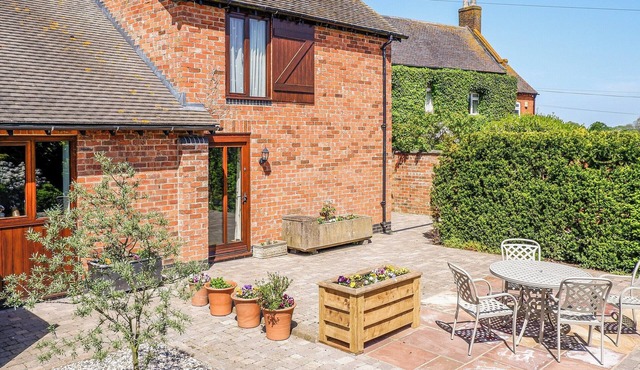 2 bedroom accommodation in Anslow, near Burton upon Trent