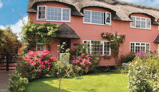 2 bedroom accommodation in Winterton-on-Sea