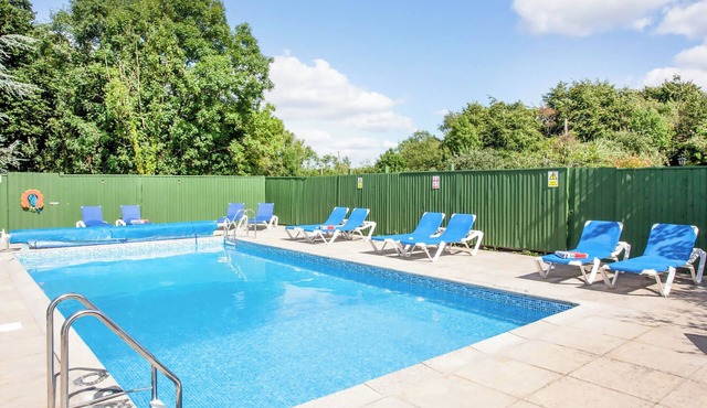 2 bedroom accommodation in Cheriton Bishop
