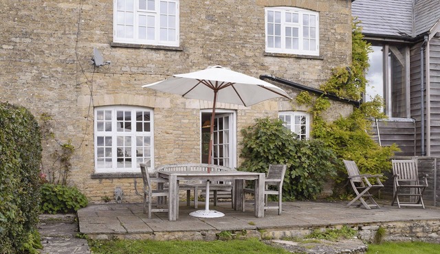 2 bedroom accommodation in Dean, near Chadlington