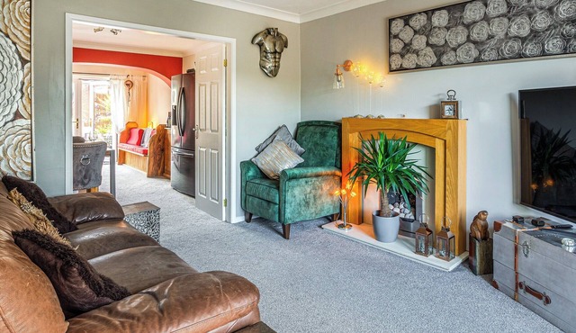 2 bedroom accommodation in Tean, near Stoke-on-Trent