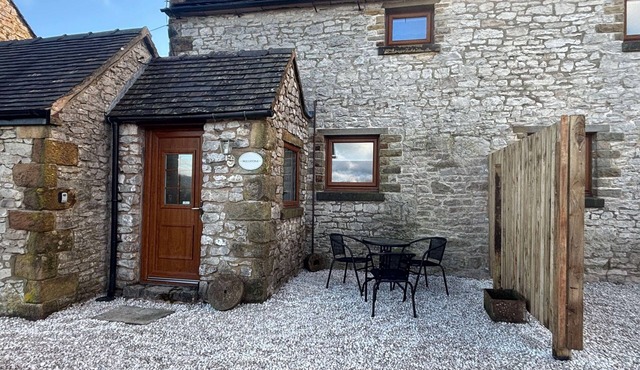 2 bedroom accommodation in Biggin by Hartington, near Buxton