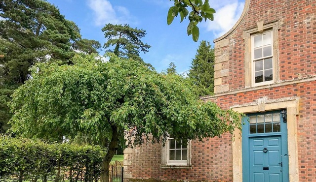 2 bedroom accommodation in Middle Claydon, near Buckingham