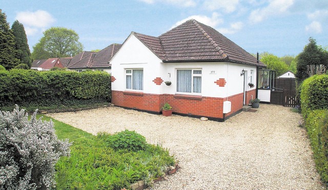 2 bedroom accommodation in Bournemouth