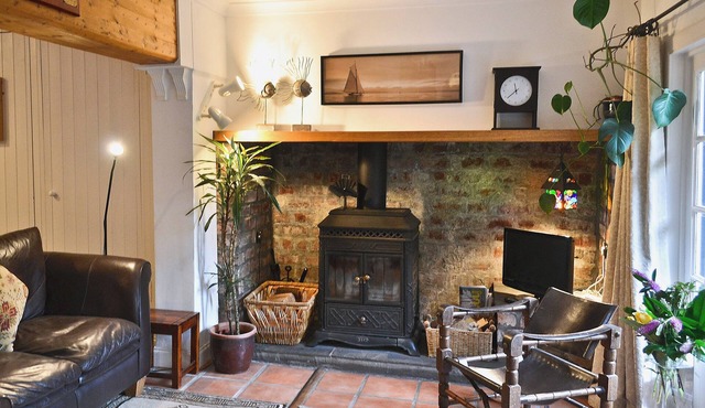 2 bedroom accommodation in Shandon, near Loch Lomond