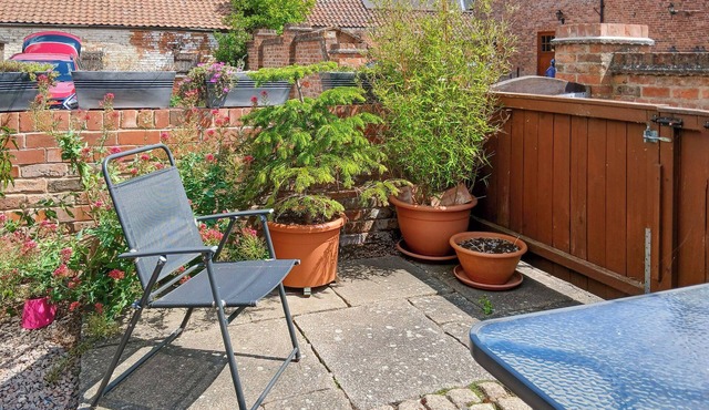 2 bedroom accommodation in Old Blidworth, near Ravenshead