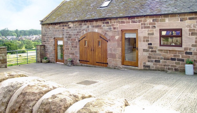 2 bedroom accommodation in Wetley Rocks, near Cheddleton