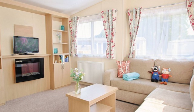 2 bedroom accommodation in St. Leonards, Ringwood