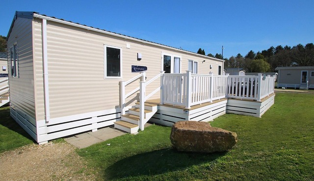 2 bedroom accommodation in St. Leonards, Ringwood