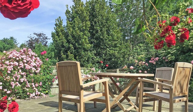 2 bedroom accommodation in Bothenhampton, near Bridport