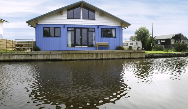 2 bedroom accommodation in Martham