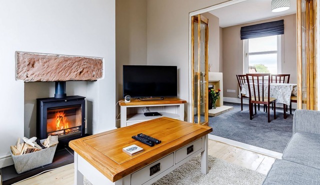 2 bedroom accommodation in Alton