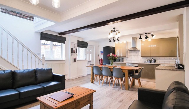 2 bedroom accommodation in Murton, near York