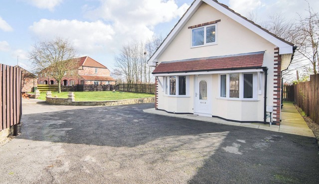 2 bedroom accommodation in Murton, near York