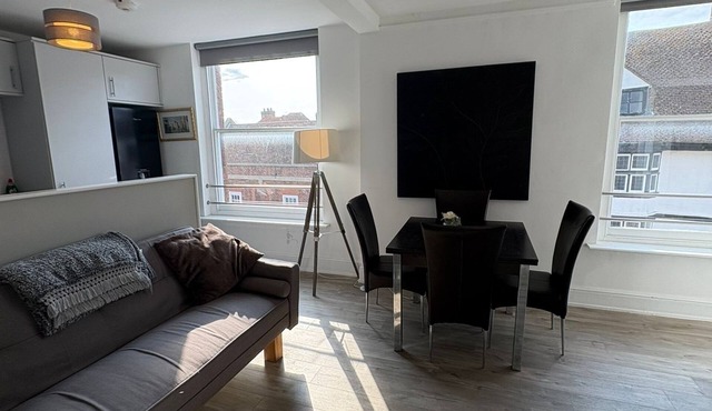 2 Bedroom City Centre Apartment