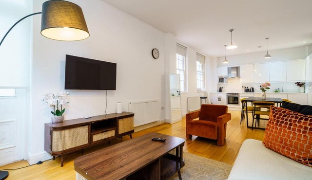 2 Bedroom City Retreat next to Regents Park