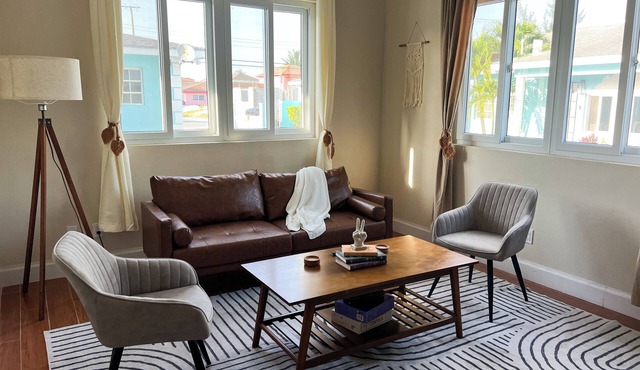 2-bedroom Condo in Nassau near Beach and Airport