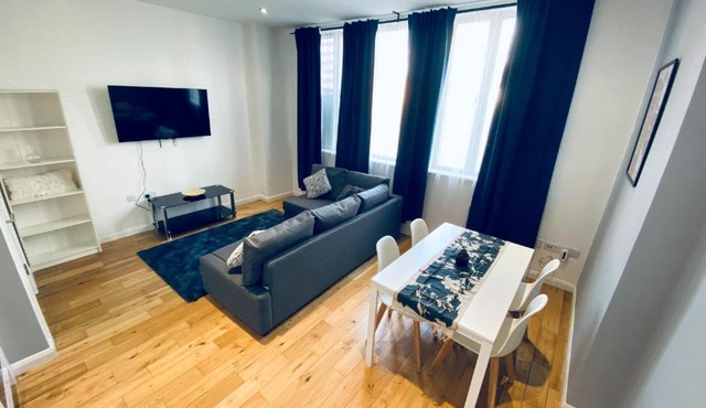 2 Bedroom Flat - 2 Bath - 15 min Camden Town