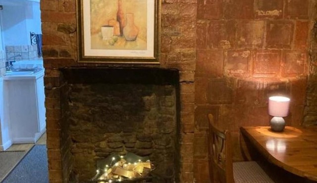 2 Bedroom Holcot Cottage