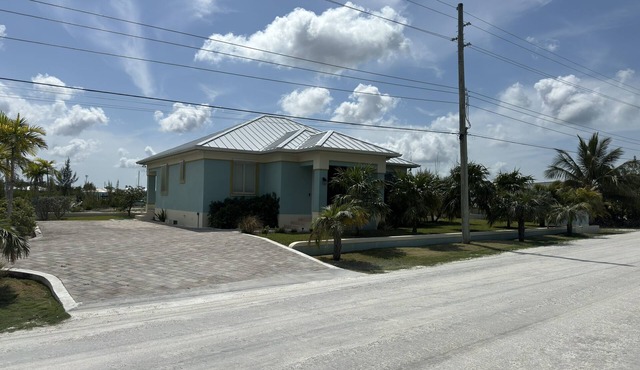 2 Bedroom Home with Dock Slip