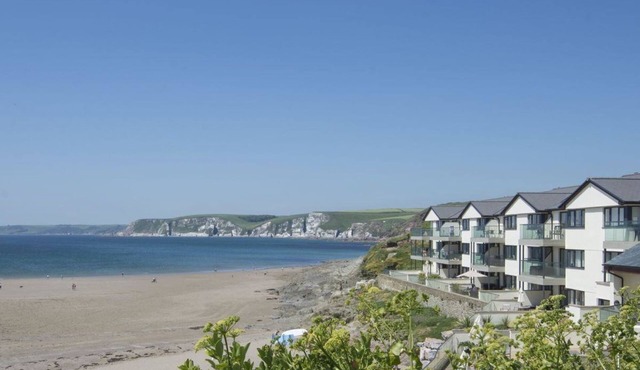 2 BURGH ISLAND CAUSEWAY, family friendly, with pool in Bigbury-On-Sea