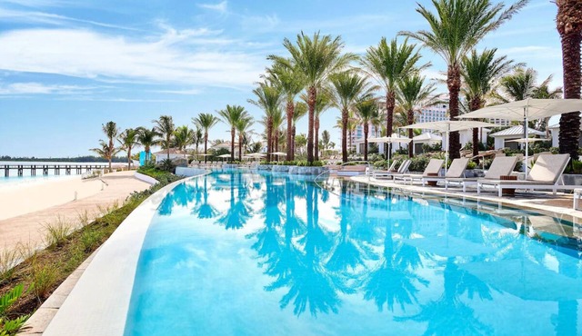 2 Spacious & Cozy Ocean View Suites with Balcony & Kitchen | Pool & Gym Access!