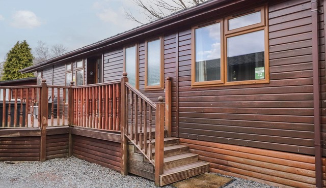 22 THIRLMERE, pet friendly, with pool in Troutbeck Bridge