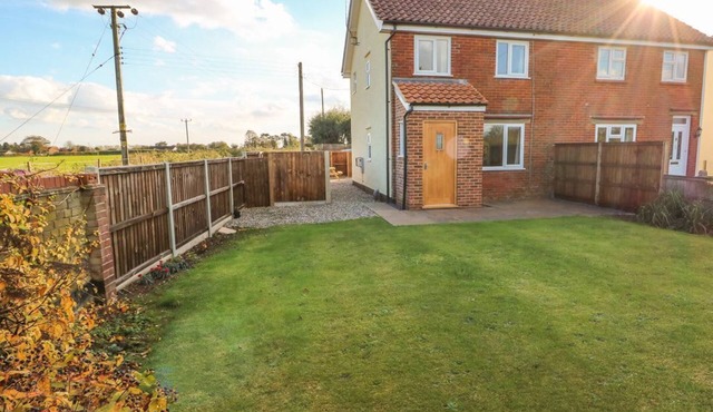 27 Whitegates with Countryside Views