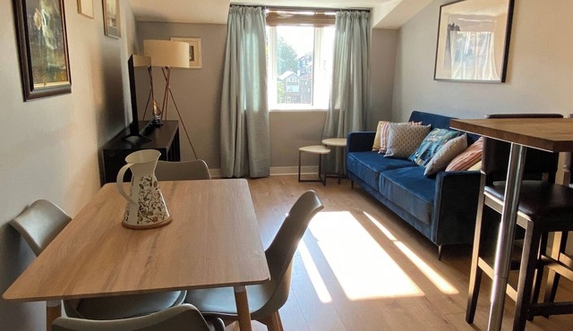 2BD Flat by Common and Village - Wimbledon, Zone 3