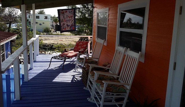 3/3 sleeps 7 or add 2 extra rooms to sleep 11 with dockage