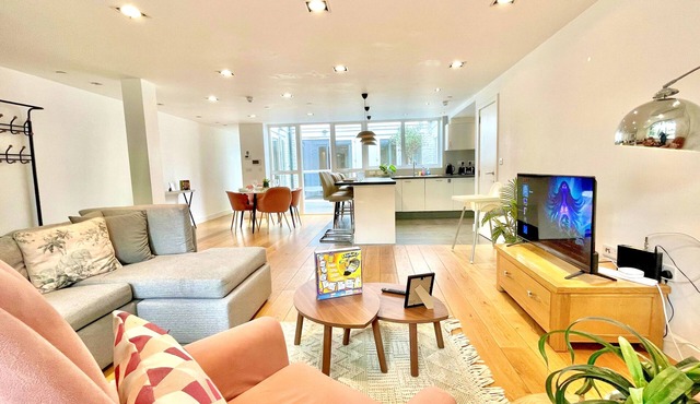 3-BDR Holloway flat w/Patio near Emirates Stadium