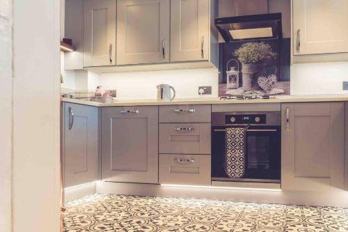 3-Bed Cottage-Plymouth-Dog friendly-Sleeps7