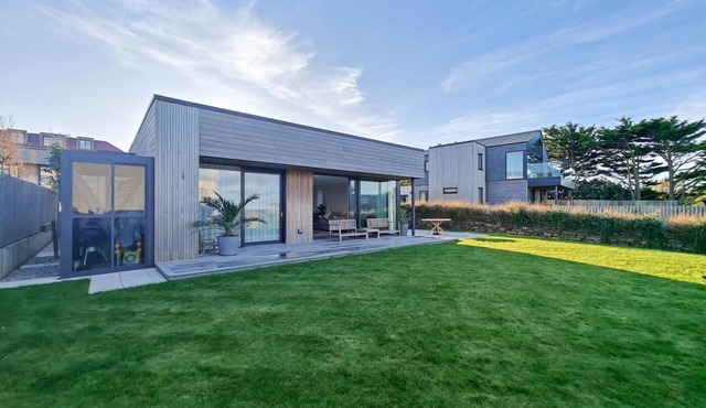 3 Bed in Constantine Bay (oc-t34218)