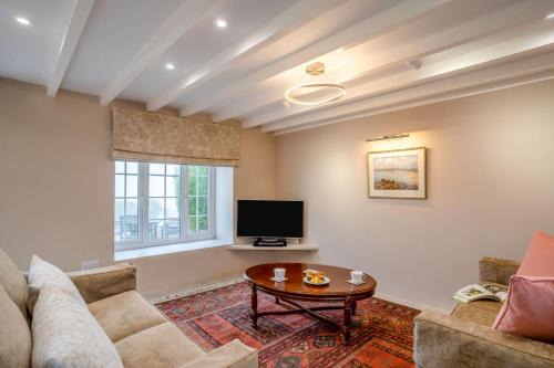 3 Bed in Gower oc-hh48