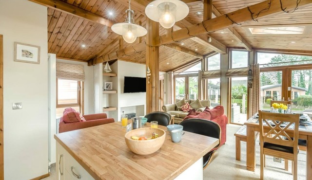 3 Bed in Whitby (oc-wa057)