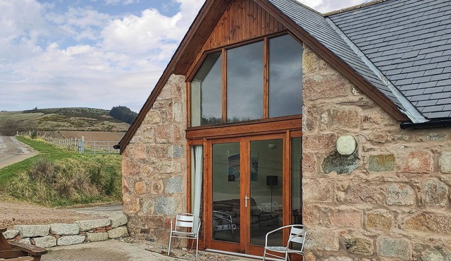 3 bedroom accommodation in Lumphanan, near Banchory