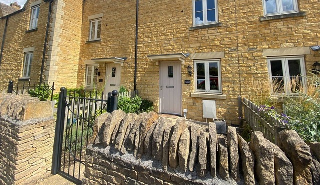 3 bedroom accommodation in Andoversford