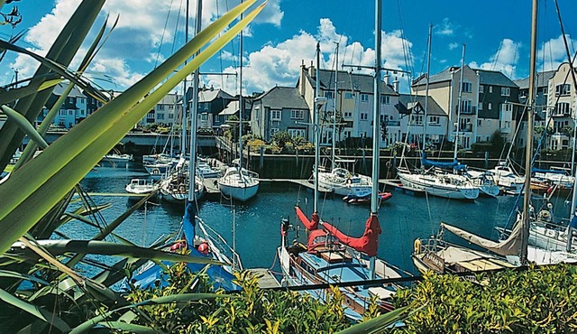 3 bedroom accommodation in Falmouth