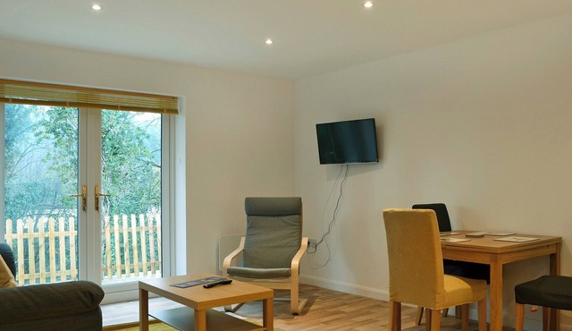 3 bedroom accommodation in Godstone