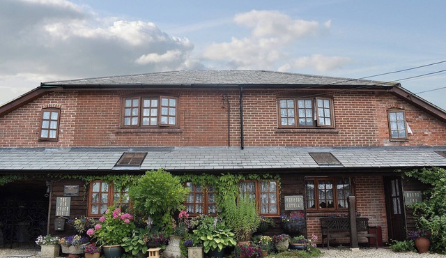 3 bedroom accommodation in East Burton, near Wareham