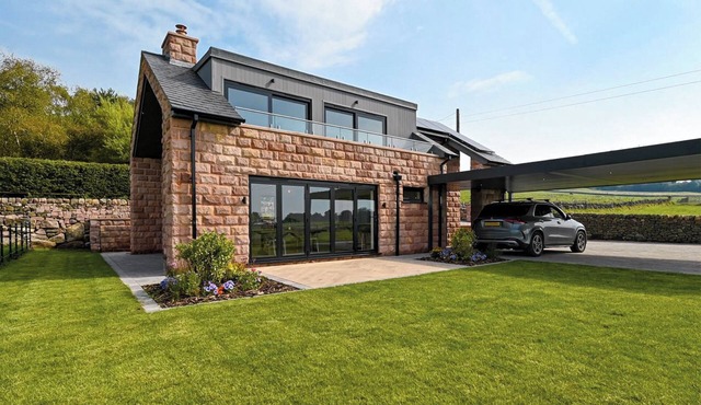 3 bedroom accommodation in Biddulph, near Stoke-on-Trent