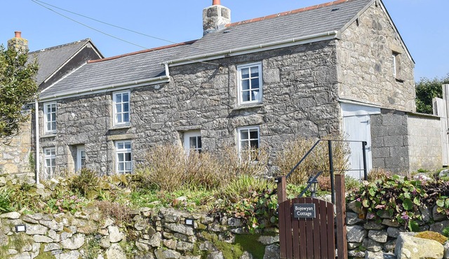 3 bedroom accommodation in Pendeen