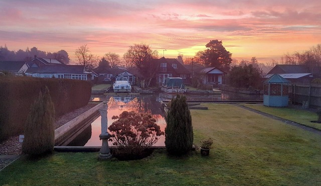 3 bedroom accommodation in Hoveton, near Wroxham